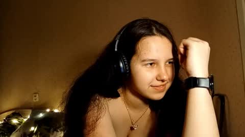 Lisa online show from October 2025 05:10:02 PM