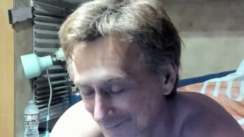 Snapshot of jaleyndaddy chatting on November 2025 05:28:02 AM jaleyndaddy online show from November 2025 05:28:02 AM