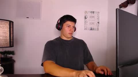 james_cr online show from October 2025 03:48:01 AM