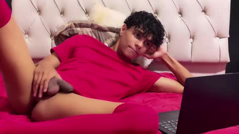 Snapshot of james_dreams_ chatting on March 2025 05:33:02 AM James online show from March 2025 05:33:02 AM