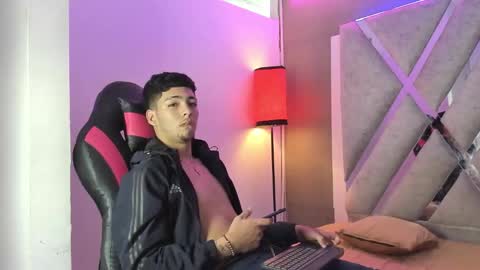 James Hill online show from November 2025 03:50:01 AM