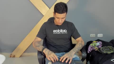 Jamesinked  online show from December 2024 02:59:01 PM