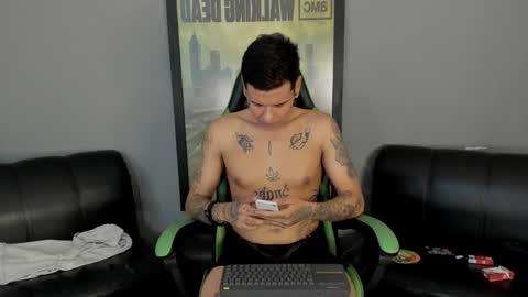 Jamesinked  online show from December 2024 05:20:02 PM