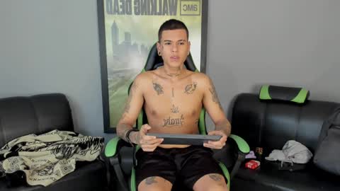 Jamesinked  online show from January 2025 07:02:02 PM