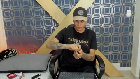 Jamesinked  online show from January 2025 04:17:01 PM