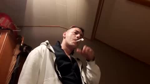 jamessisi online show from October 2025 06:28:01 PM