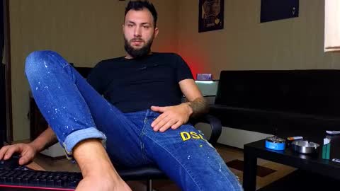 Robbie online show from October 2025 05:37:01 AM