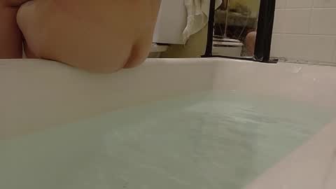 Snapshot of jamwarnerone chatting on September 2025 07:46:02 AM Bootyshows online show from September 2025 07:46:02 AM