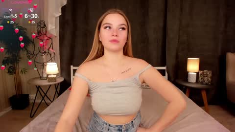 Day Alice Night Stella online show from December 2024 06:40:01 AM