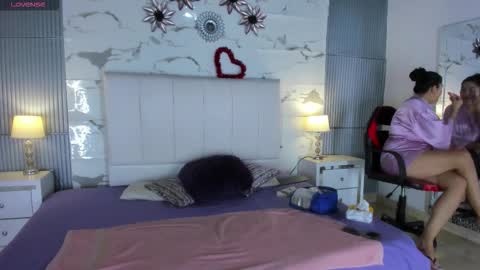 Snapshot of janick_baker chatting on November 2025 12:02:02 PM janick_baker online show from November 2025 12:02:02 PM