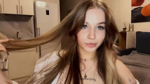 Snapshot of janniekeneipp chatting on November 2025 07:16:01 PM Janni online show from November 2025 07:16:01 PM