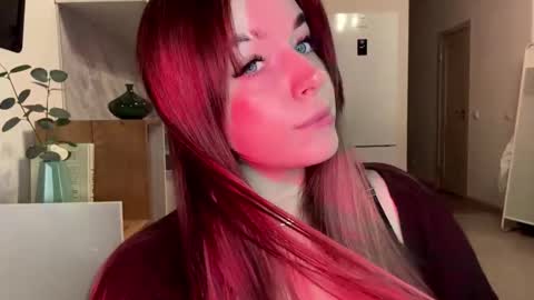 Snapshot of janniekeneipp chatting on December 2025 08:28:02 PM Janni online show from December 2025 08:28:02 PM