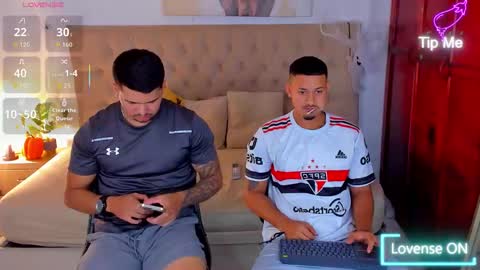 janomar01 online show from November 2025 06:40:02 PM