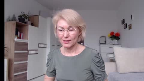 Jasmin room for people 40 online show from February 2025 01:39:01 PM