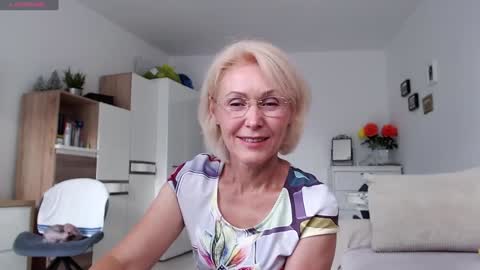 Jasmin room for people 40 online show from September 2025 01:44:02 PM
