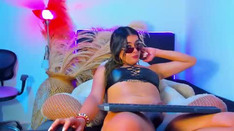 jasmin trans femboy ebony bigcock online show from January 2025 06:43:01 PM