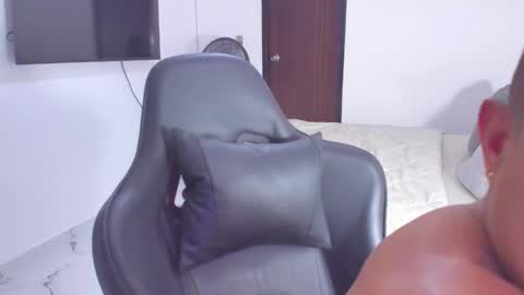 JBrooksXx online show from January 2025 02:11:01 AM