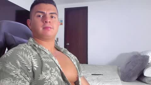 JBrooksXx online show from February 2025 04:14:02 AM