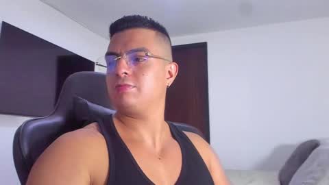 JBrooksXx online show from February 2025 02:14:01 AM