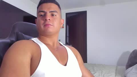 JBrooksXx online show from February 2025 01:21:02 AM