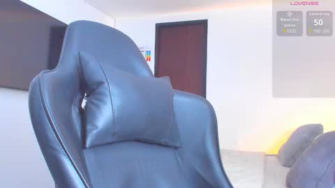 JBrooksXx online show from October 2025 07:21:02 PM