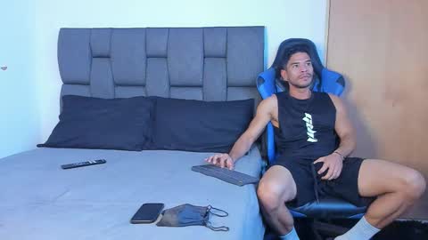 Javier online show from February 2025 08:28:02 AM