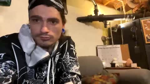 Snapshot of jax_skyfallin chatting on December 2024 09:17:01 AM jaxxx666 online show from December 2024 09:17:01 AM