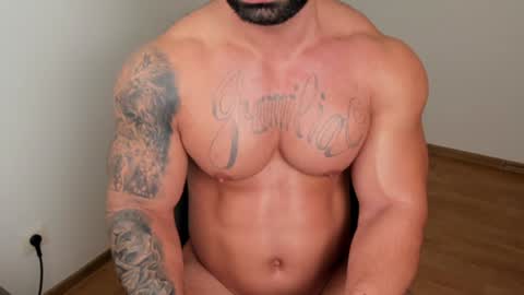 Snapshot of jaxonhunk chatting on December 2024 01:18:02 AM JaxonHunk online show from December 2024 01:18:02 AM