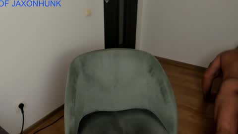 Snapshot of jaxonhunk chatting on December 2024 01:47:01 AM JaxonHunk online show from December 2024 01:47:01 AM