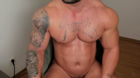 Snapshot of jaxonhunk chatting on January 2025 01:45:01 AM JaxonHunk online show from January 2025 01:45:01 AM