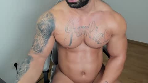 Snapshot of jaxonhunk chatting on February 2025 10:28:01 AM JaxonHunk online show from February 2025 10:28:01 AM