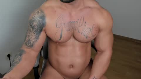 Snapshot of jaxonhunk chatting on February 2025 04:41:02 AM JaxonHunk online show from February 2025 04:41:02 AM