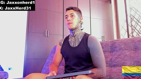 Snapshot of jaxxxonherd chatting on December 2024 05:23:02 PM Michael online show from December 2024 05:23:02 PM