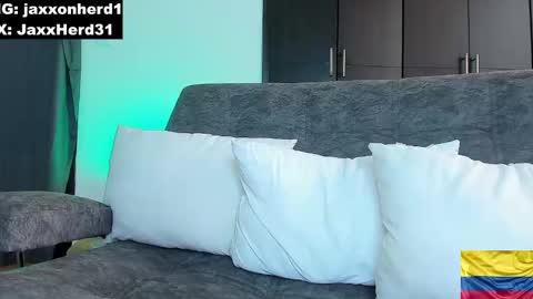 Snapshot of jaxxxonherd chatting on January 2025 03:22:01 PM Michael online show from January 2025 03:22:01 PM