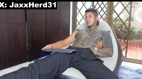 Snapshot of jaxxxonherd chatting on February 2025 08:04:01 PM Michael online show from February 2025 08:04:01 PM