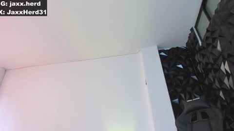 Snapshot of jaxxxonherd chatting on February 2025 03:38:01 PM Michael online show from February 2025 03:38:01 PM