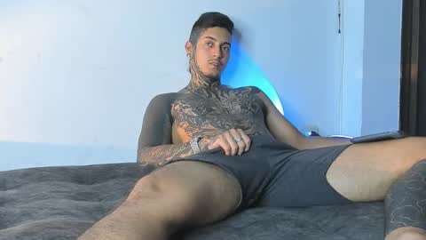 Snapshot of jaxxxonherd chatting on February 2025 06:59:01 PM Michael online show from February 2025 06:59:01 PM