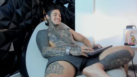 Snapshot of jaxxxonherd chatting on March 2025 06:45:01 PM Michael online show from March 2025 06:45:01 PM