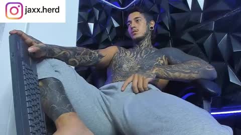 Snapshot of jaxxxonherd chatting on September 2025 11:32:02 PM Michael online show from September 2025 11:32:02 PM