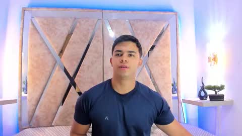 Snapshot of jayd_muscle chatting on November 2025 03:26:02 AM jayd_muscle online show from November 2025 03:26:02 AM