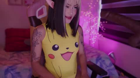 Jayen online show from October 2025 08:49:01 PM