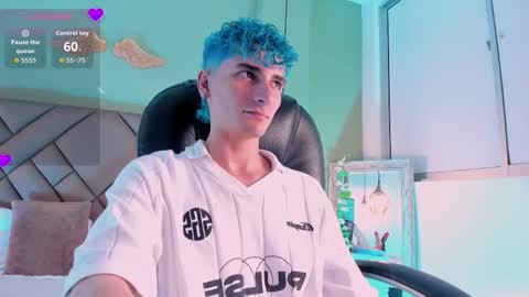 jaydenvillalobos online show from September 2025 01:11:02 PM