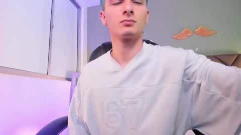 jaydenvillalobos online show from September 2025 12:42:02 PM