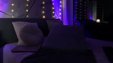 JayJayPink online show from December 2024 04:22:02 AM