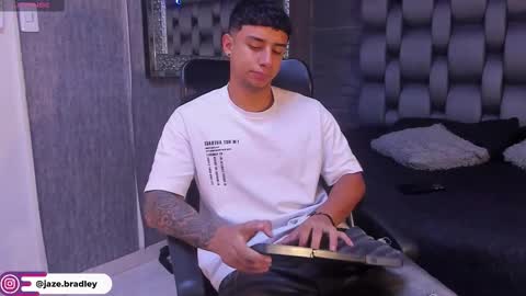 jaze_bradley online show from September 2025 11:23:01 AM