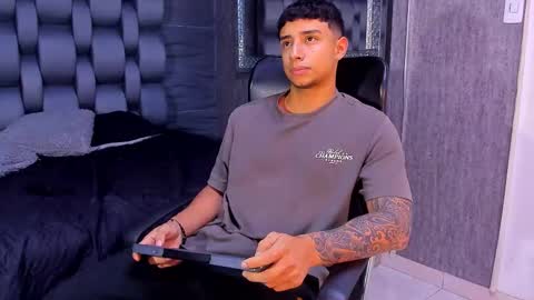 jaze_bradley online show from September 2025 11:23:02 AM