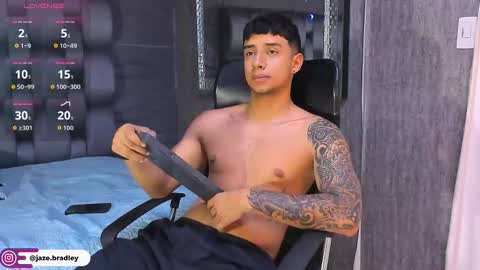 jaze_bradley online show from October 2025 11:35:01 AM