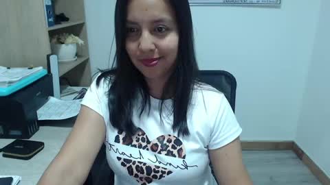 Jazmin online show from September 2025 10:53:02 AM