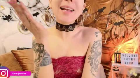 Jazmin online show from October 2025 01:21:02 PM