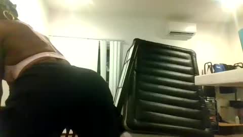 Snapshot of jazzystelo0 chatting on October 2025 05:28:01 AM Jazzystelo online show from October 2025 05:28:01 AM